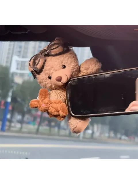 Игрушка в машину